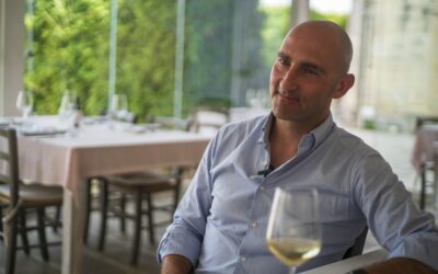 Marche, Abruzzo e Puglia si uniscono in un’unica bottiglia, progetto viticolo dell’enologo Mascellani per valorizzare tre differenti areali in un unico prodotto