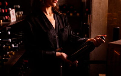 Passione, eleganza e ascolto: l’arte del vino secondo Sara Checchelani