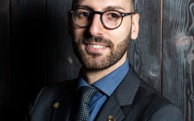 Il vino come viaggio: la storia di un sommelier che ha trasformato la passione in eccellenza
